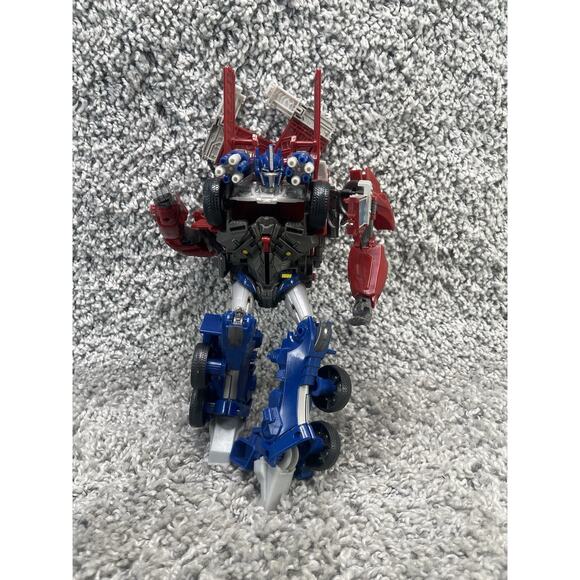 Transformers Prime Optimus Prime Autobot Figure 6” Changing To Vehicle Toys - Picture 9 of 9